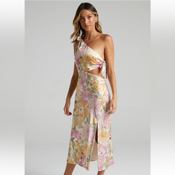 Showpo One-Shoulder Floral Dress - Picture 2 of 6